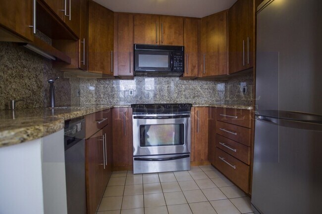 Primary Photo - 389 Commonwealth Ave