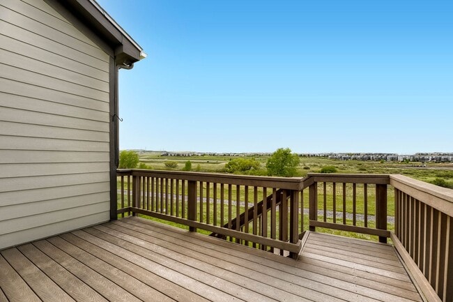 Building Photo - 15625 Carob Cir