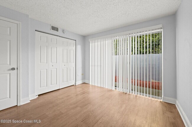 Building Photo - 1170 S Patrick Dr