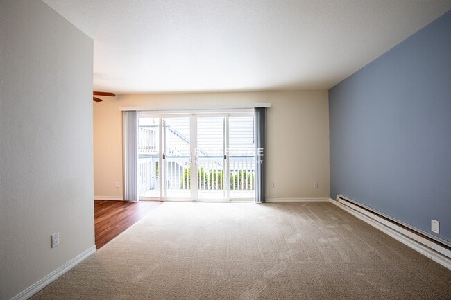 Interior Photo - Dutch Village Apartments