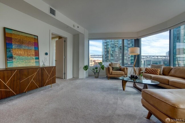 Primary Photo - 280 Spear St