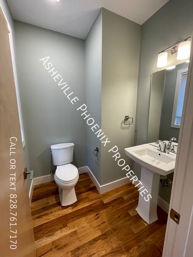Building Photo - 18 Mauricet Ln
