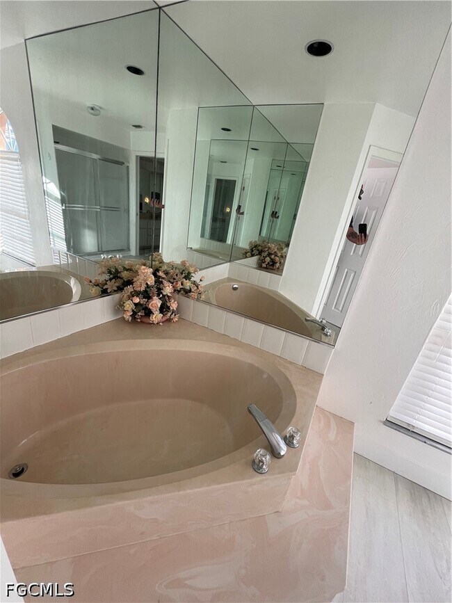 Building Photo - 12196 Matlacha Blvd