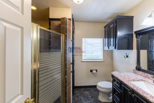 Building Photo - Distinctive Glen Rose Home with Large Rooms, Fenced Yard & Covered Parking