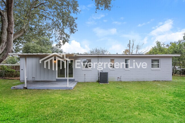 Building Photo - 327 Bonnlyn Dr