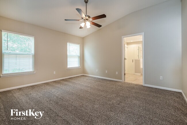 Building Photo - 12418 Itani Wy