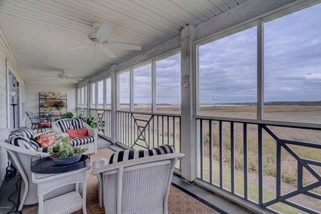Building Photo - RENT SPECIAL! Sunset Heaven! Hard to Find ...