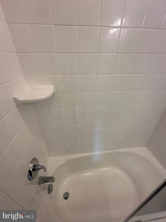 Building Photo - 127 Capital Ct