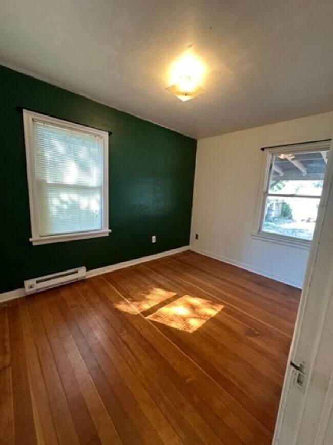 Building Photo - Spokane Bungalow