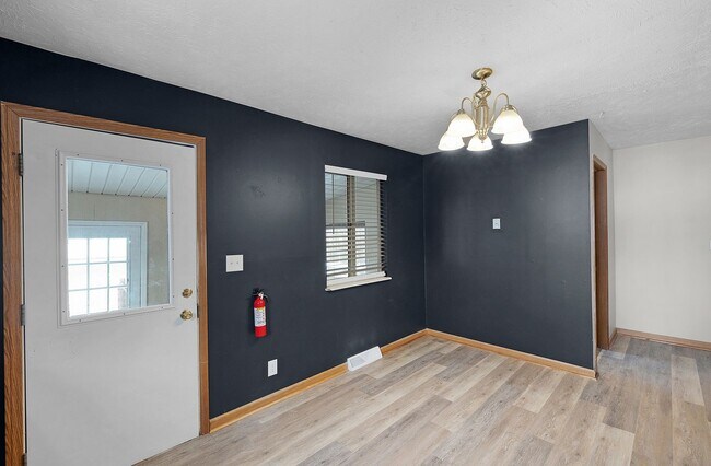 Building Photo - 4306 Walter Ave