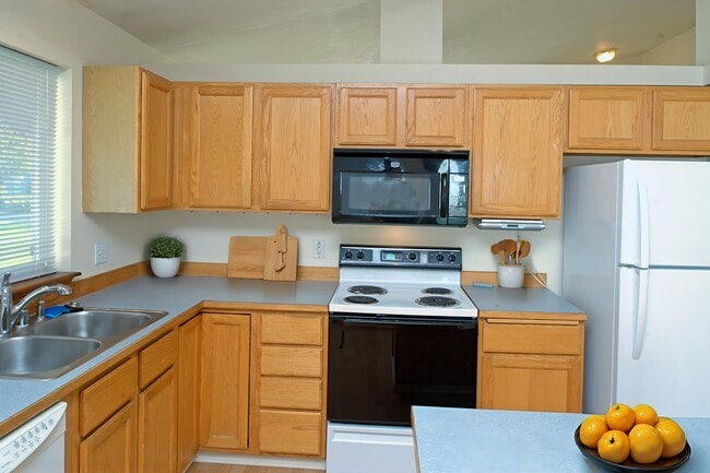 Building Photo - 23019 E Remington Ln