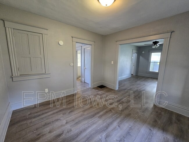 Building Photo - 908 W 3rd St