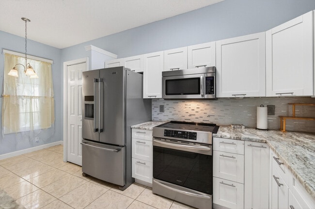 Building Photo - 3162 Via Poinciana