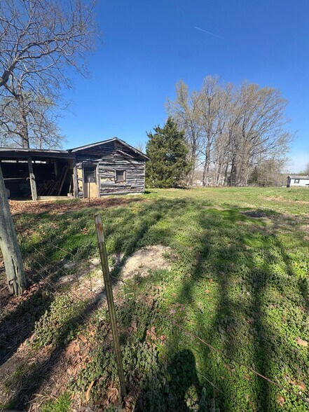 Building Photo - 6047 Suits Rd