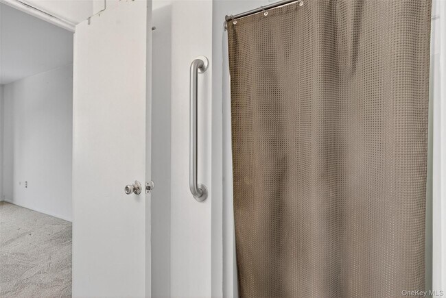 Building Photo - 8 Knightsbridge