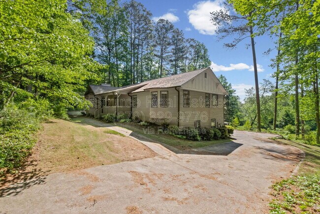 Building Photo - 195 Cross Brook Dr