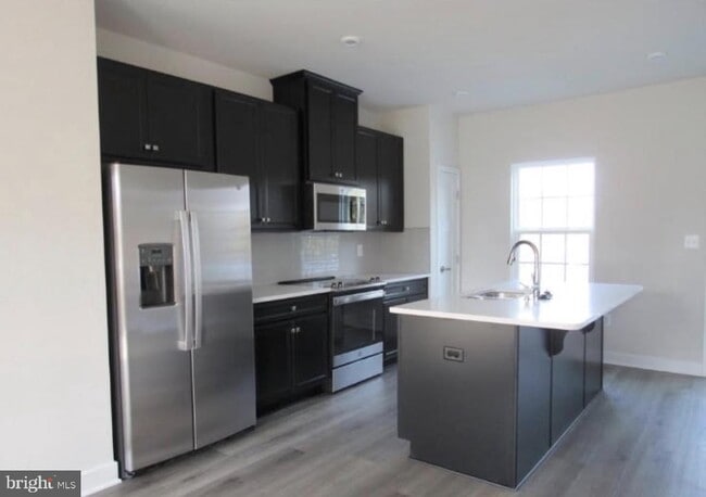 Building Photo - 1744 Scenic Lp