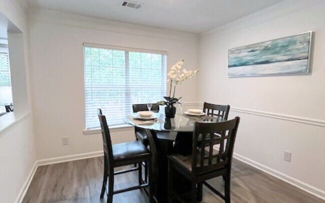 Building Photo - 14000 Gardner Dr