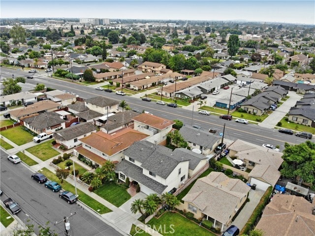 Building Photo - 8520 Fontana St