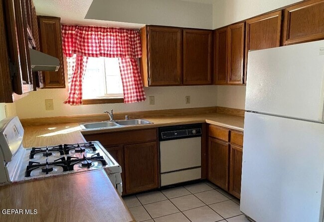 Building Photo - 4717 G V Underwood Dr