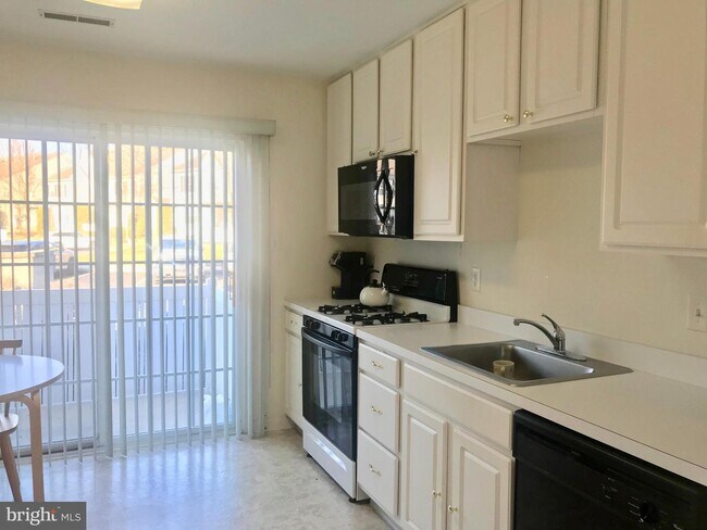 Building Photo - 2604 Delancey Way