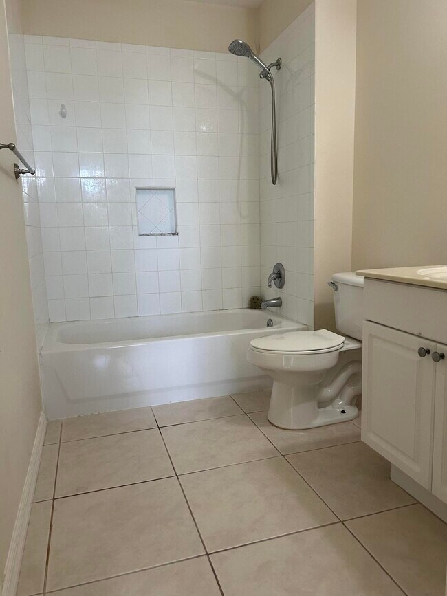 Building Photo - 26 Royal Palm Way