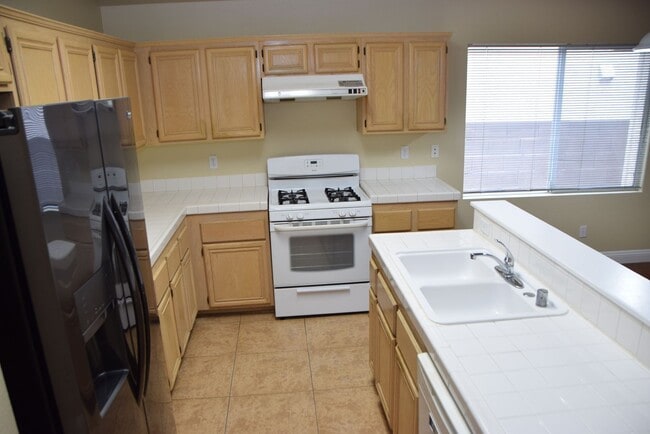 Building Photo - SPRING VALLEY 1 STORY HOME