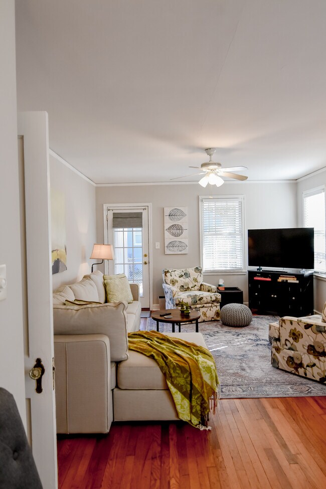 Building Photo - 2631 Oakland Ave