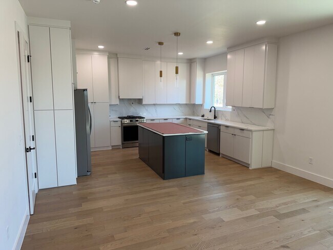 Building Photo - 30 Magrath Cir