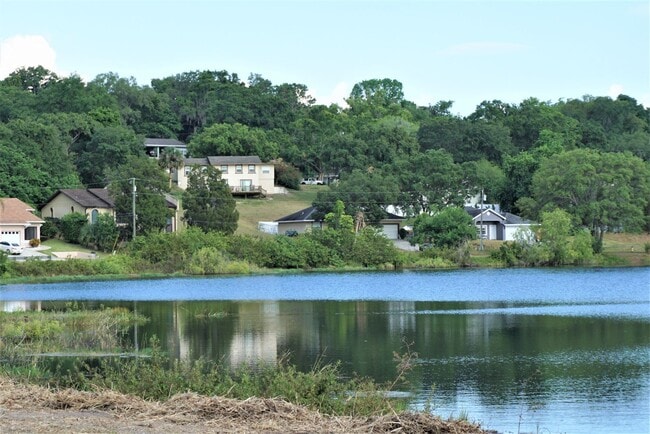 Building Photo - Clermont 2/2 Duplex with Lakeview