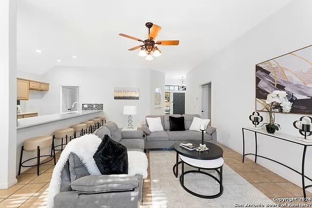 Living Space - 25015 Lost Arrow