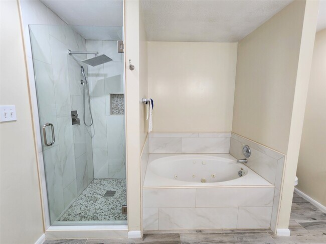 Building Photo - 18123 Noble Forest Dr