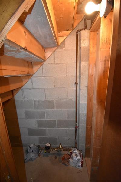 Building Photo - 16 Wallace Rd