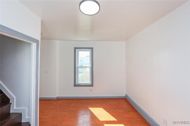 Building Photo - 30 Glenwood Ave