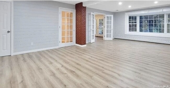 Building Photo - 14 Daell Ln