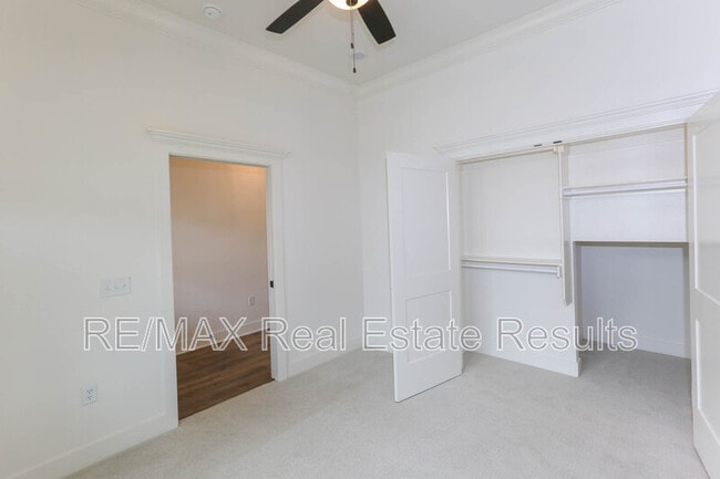 Building Photo - 1809 W Saddlebrook Ln