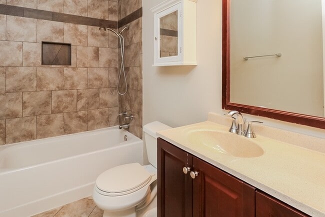 Building Photo - Cozy 3 Bedroom in Columbia