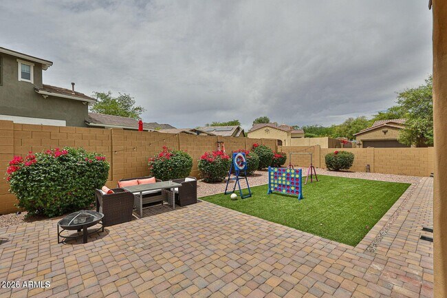 Building Photo - 3950 N Edith Way