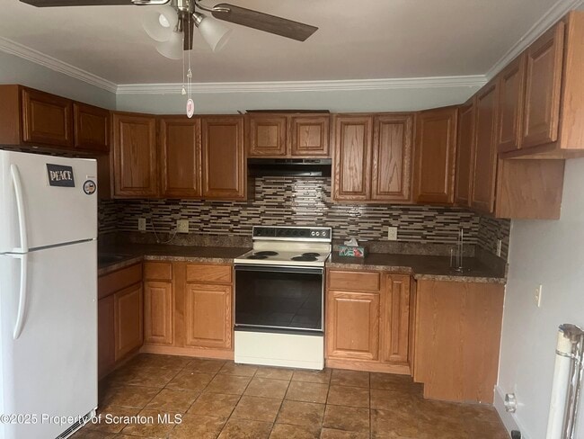 Building Photo - 504 Storrs St