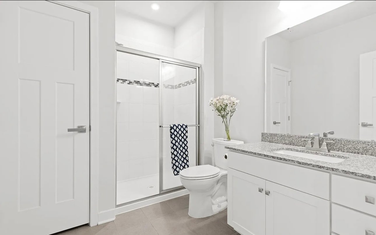 Private bathroom with shower and large closet - 726 Iron Gate Rd