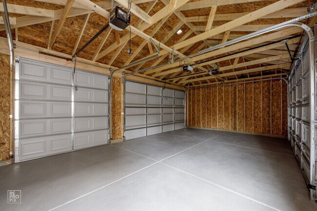 Building Photo - 5614 S Moody Ave