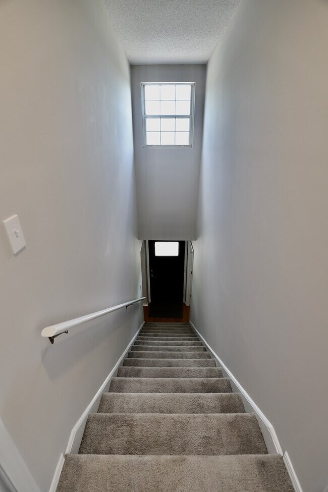 Building Photo - 1910 Lybrand St