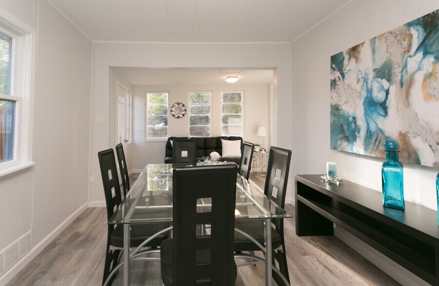 Building Photo - 4898 S Logan St