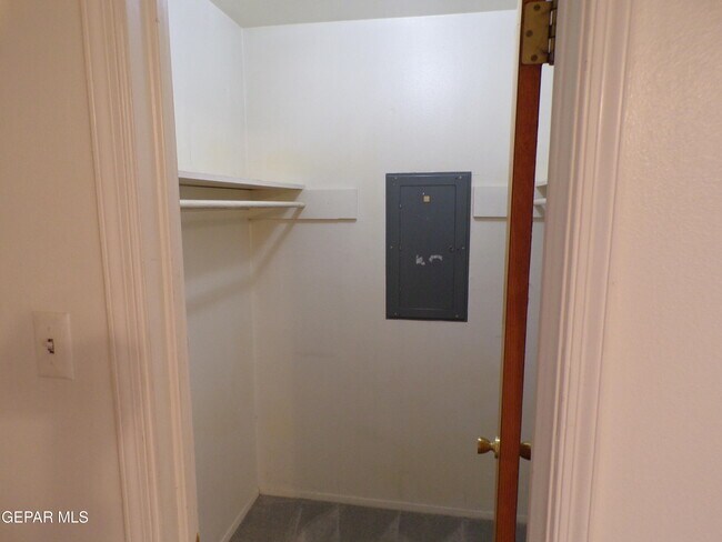 Building Photo - 4820 Louisiana St