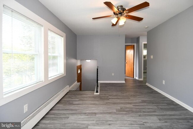 Building Photo - 14105 Robinson Ct