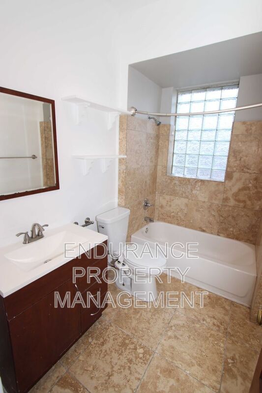 Building Photo - 2539 Melrose Ave