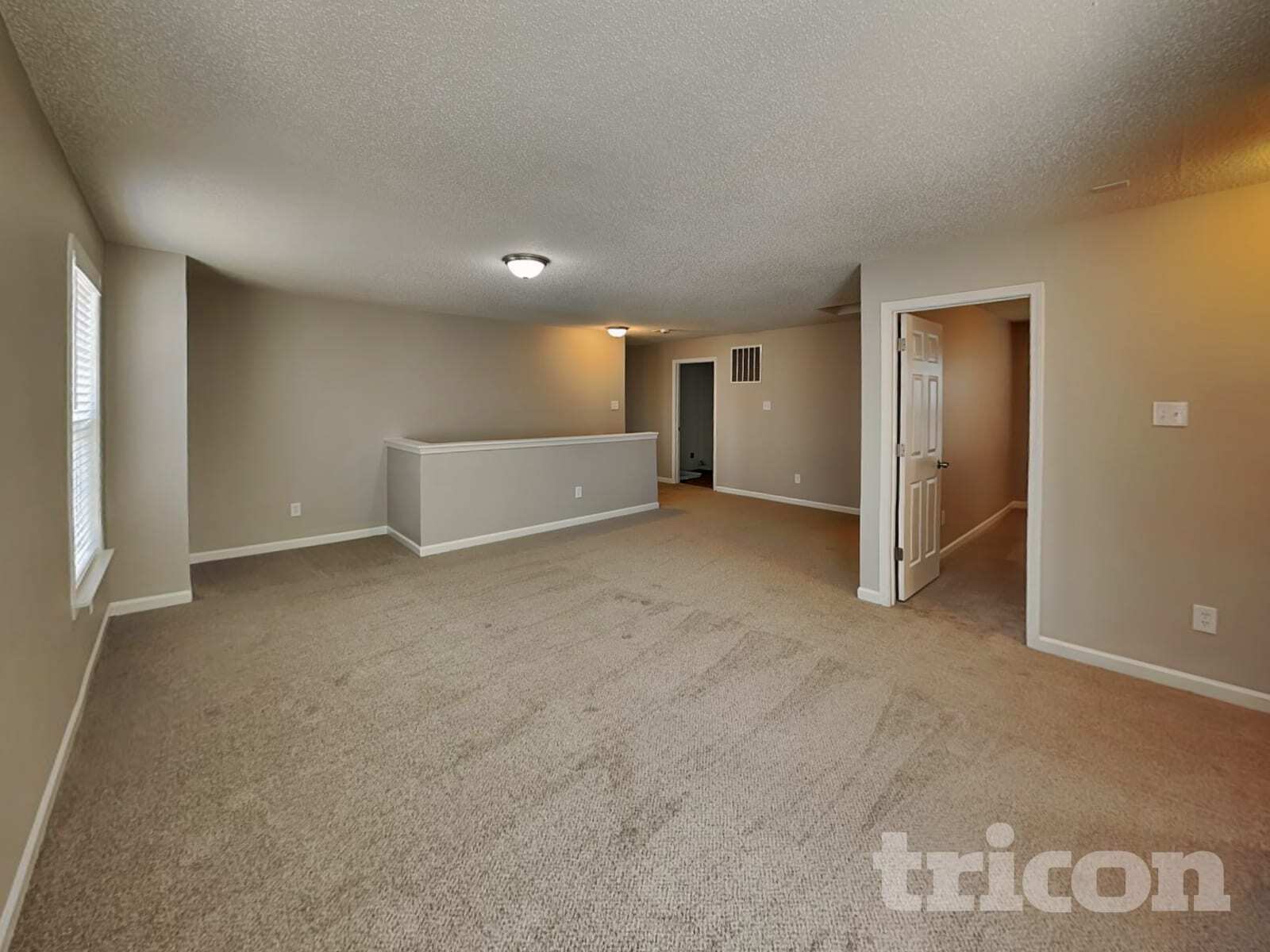 Building Photo - 915 Littleton Dr