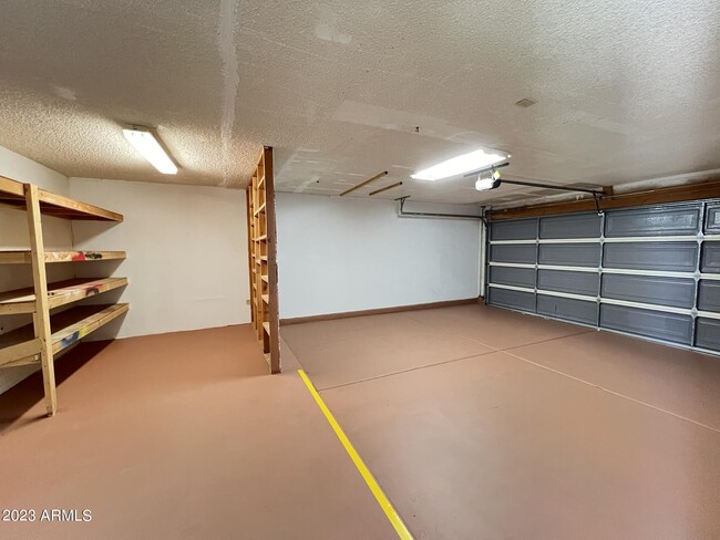 Building Photo - 613 W Westcott Dr