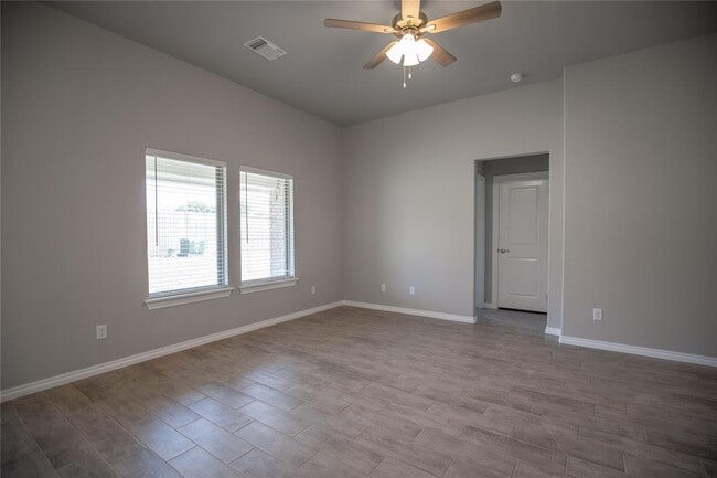 Building Photo - 9105 NW 127th St