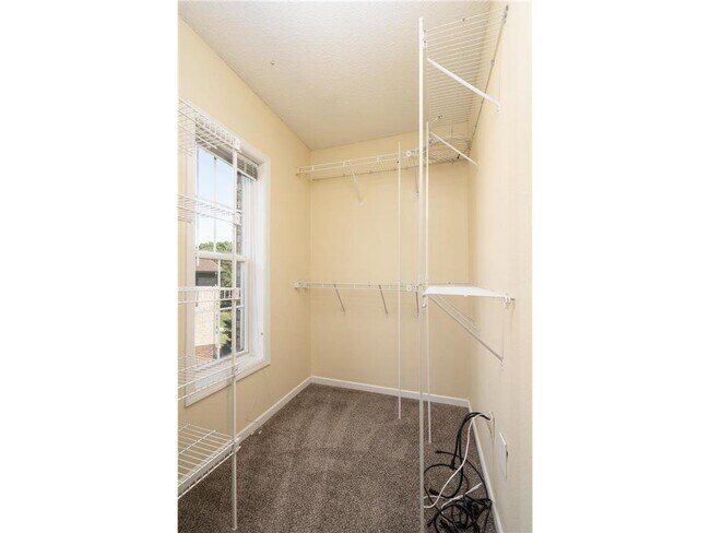 Building Photo - 6459 Regency Ln